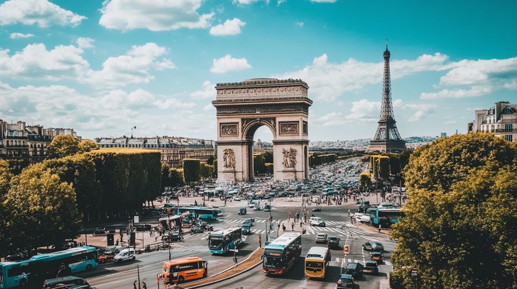 Paris Thumbnail Free Parisian Urban Landscape Image - Paris, Traffic, Arc De Triomphe ...