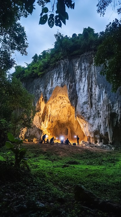 Cave Setting Outside Free Illuminated cave entrance Photo - Cave, Dusk, Campfire | Download ...