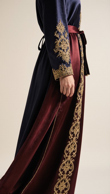 Gold Royal Robe Free Embroidered Royal Robe Image | Download at StockCake