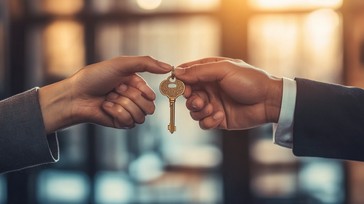 Free Key exchange moment Image - Key, Hand, Formal | Download at StockCake