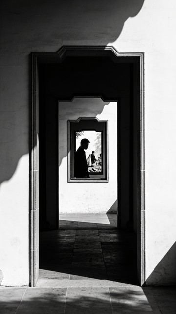 Free Nested Reality Frames Image - Silhouette, Doorway, Monochrome ...