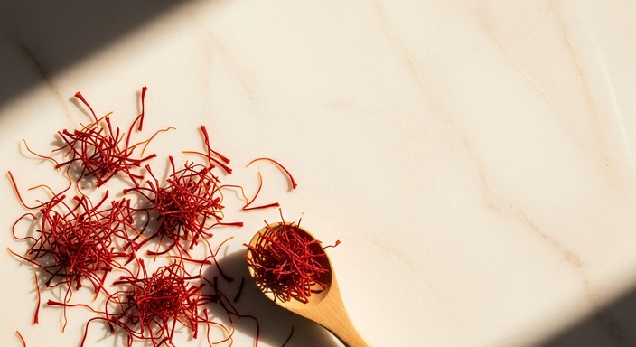 Saffron Threads Display Free Premium Saffron Threads Image - Saffron, Spice, Crimson | Download ...