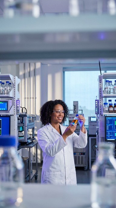 Free Scientific Research Excellence Image - Scientist, Laboratory ...