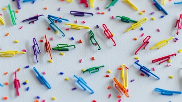 Free Colorful scattered clips Image - Colorful, Clips, Staples ...