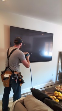 Free TV Installation Technician Image - Technician, Installation ...