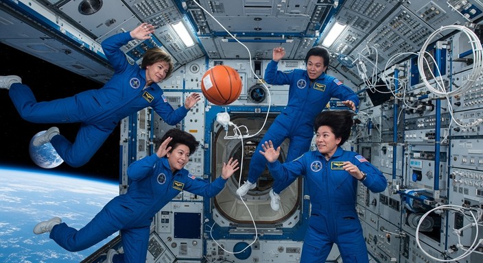 Free Zero-gravity basketball Image - Astronauts, Basketball, Space ...
