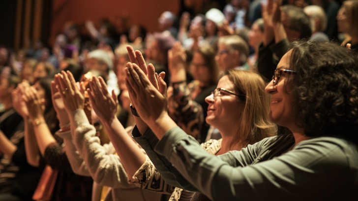 Free Audience Applauding Enthusiastically Image - Audience, Applause ...