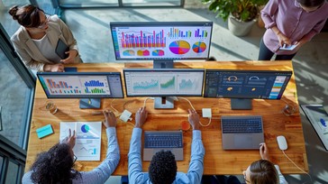 Free Data Analysis Expert Image - Data, Analysis, Technology | Download ...