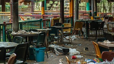 Free Messy public space Image - Trash, Clutter, Tables | Download at ...