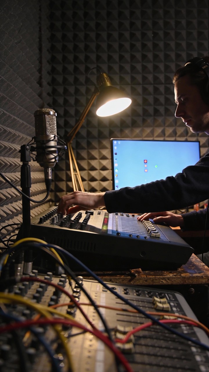 Free Studio Focus Session Image - Producer, Studio, Recording ...